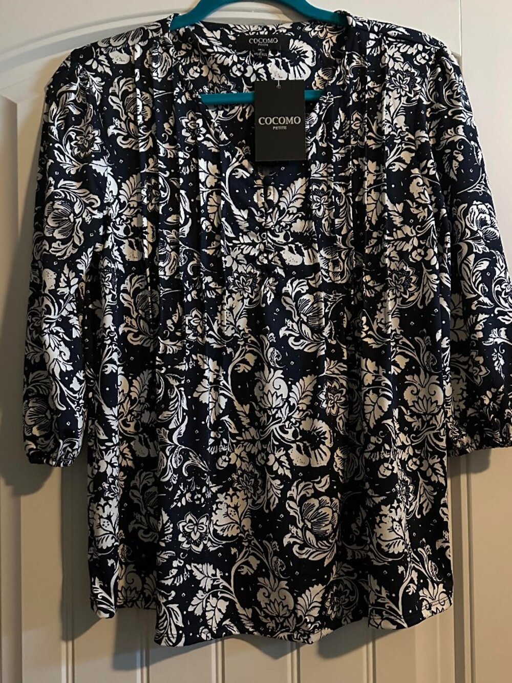 NWT Cocomo Petite Pleated Floral Top PL